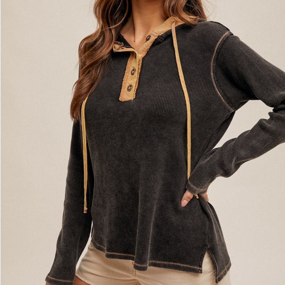 NWT Casual Black and Tan Women's Hoodie Medium - Hem & Thread